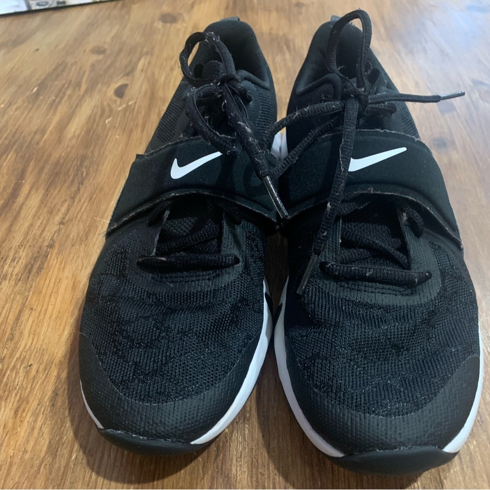 Black Nike Athletic Shoes 9.5 used